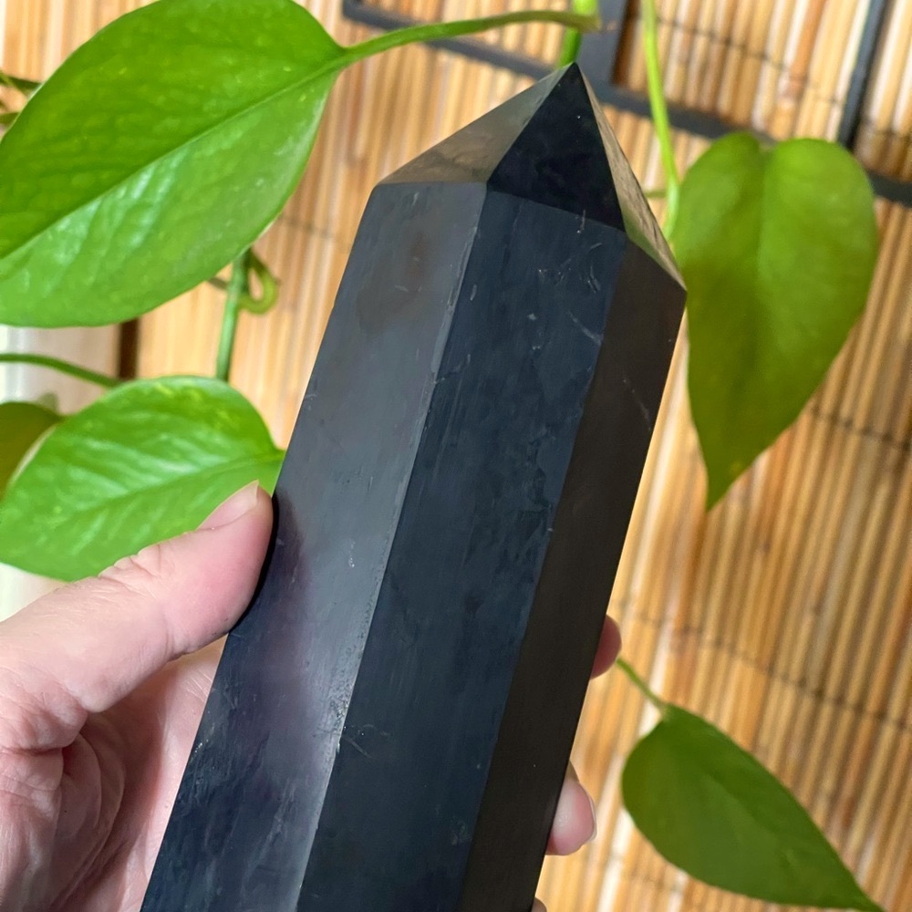 Wow! Large Elite Shungite ‘Miracle Stone’ Gemstone tower - Picture 7 of 10
